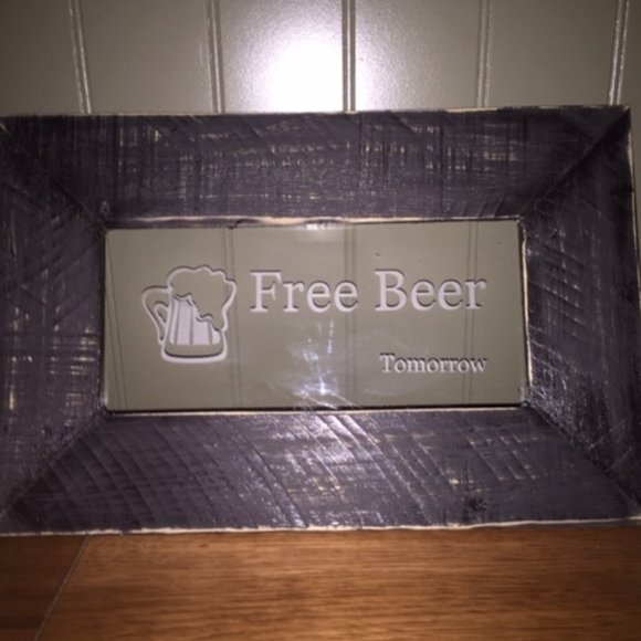 Free Beer Bar Sign - Handmade etched Glass & Wood - Picture 3 of 5